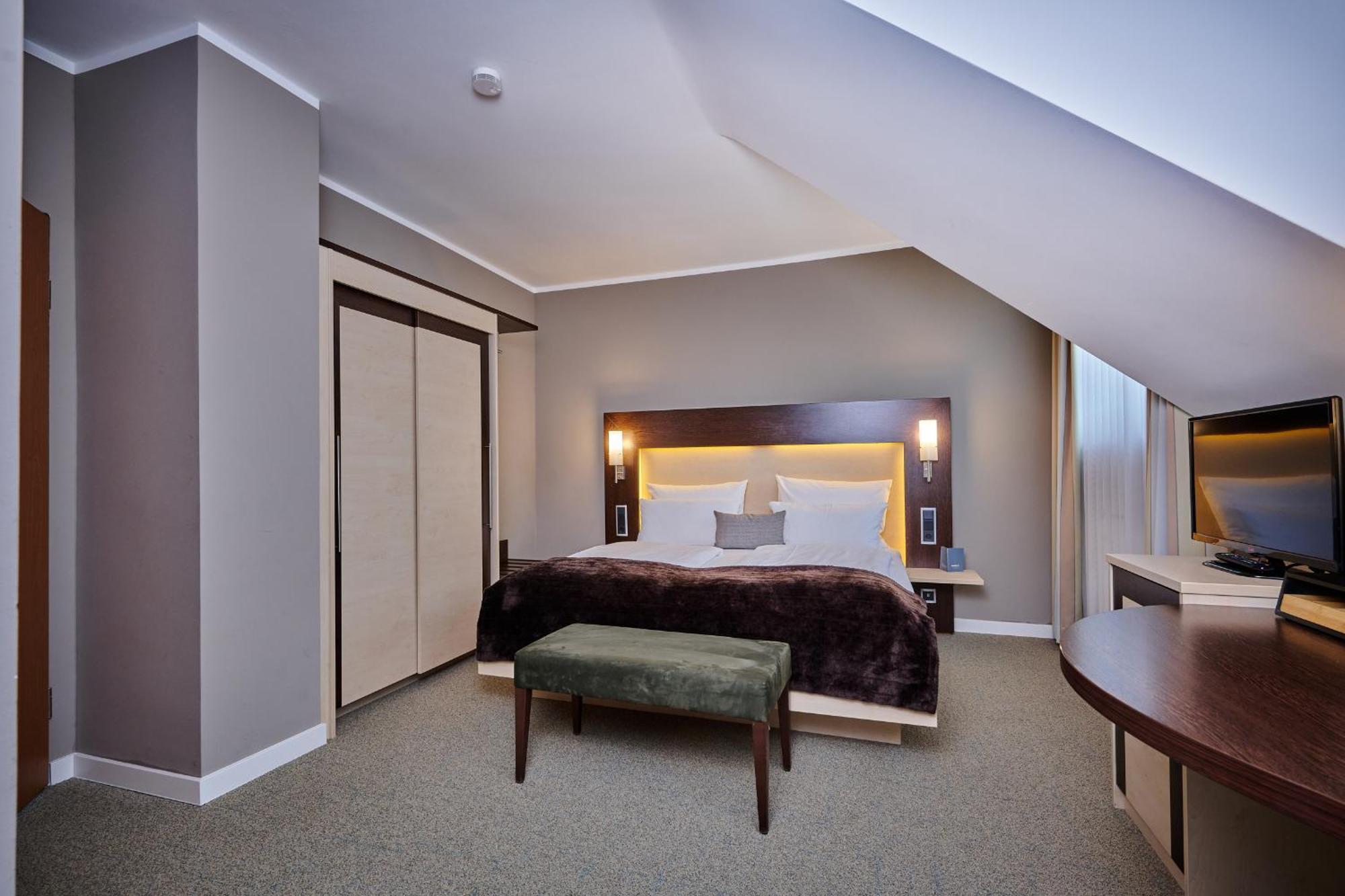 Hotel Westend Nuremberg Bagian luar foto