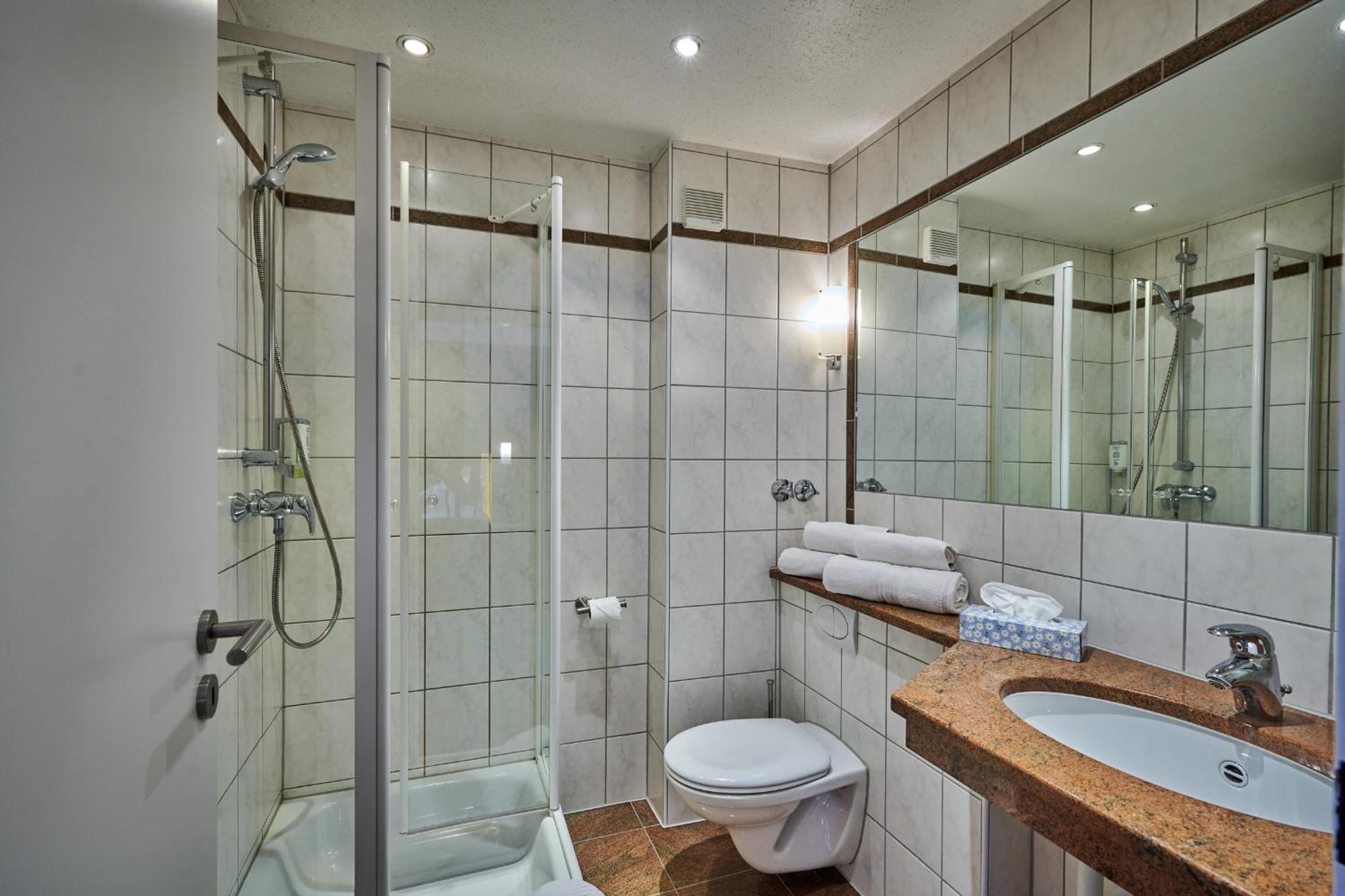 Hotel Westend Nuremberg Ruang foto