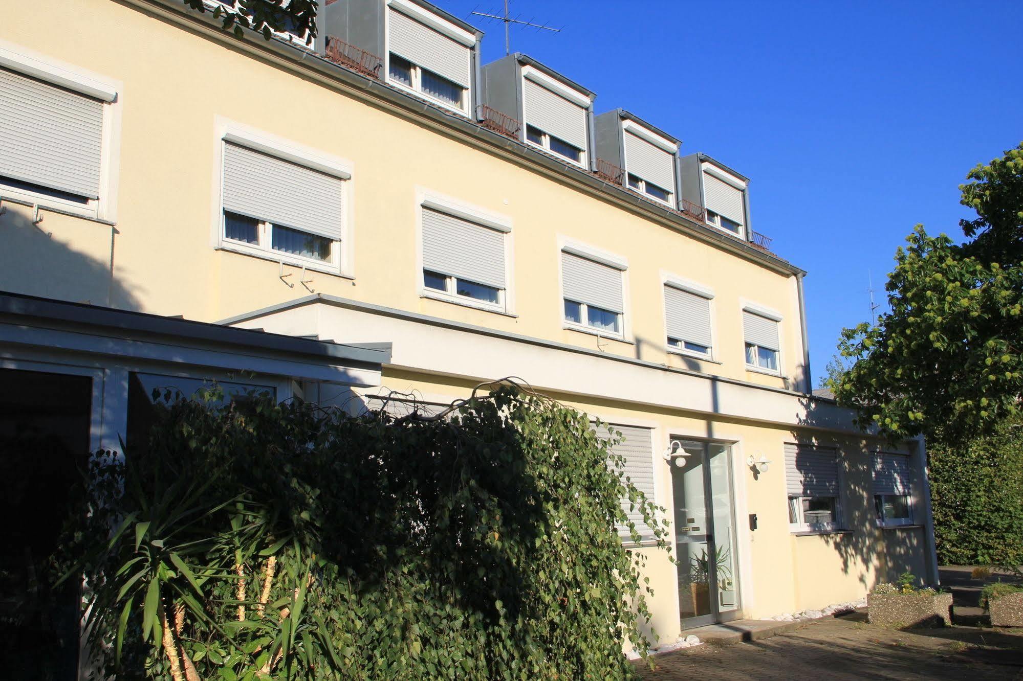 Hotel Westend Nuremberg Bagian luar foto
